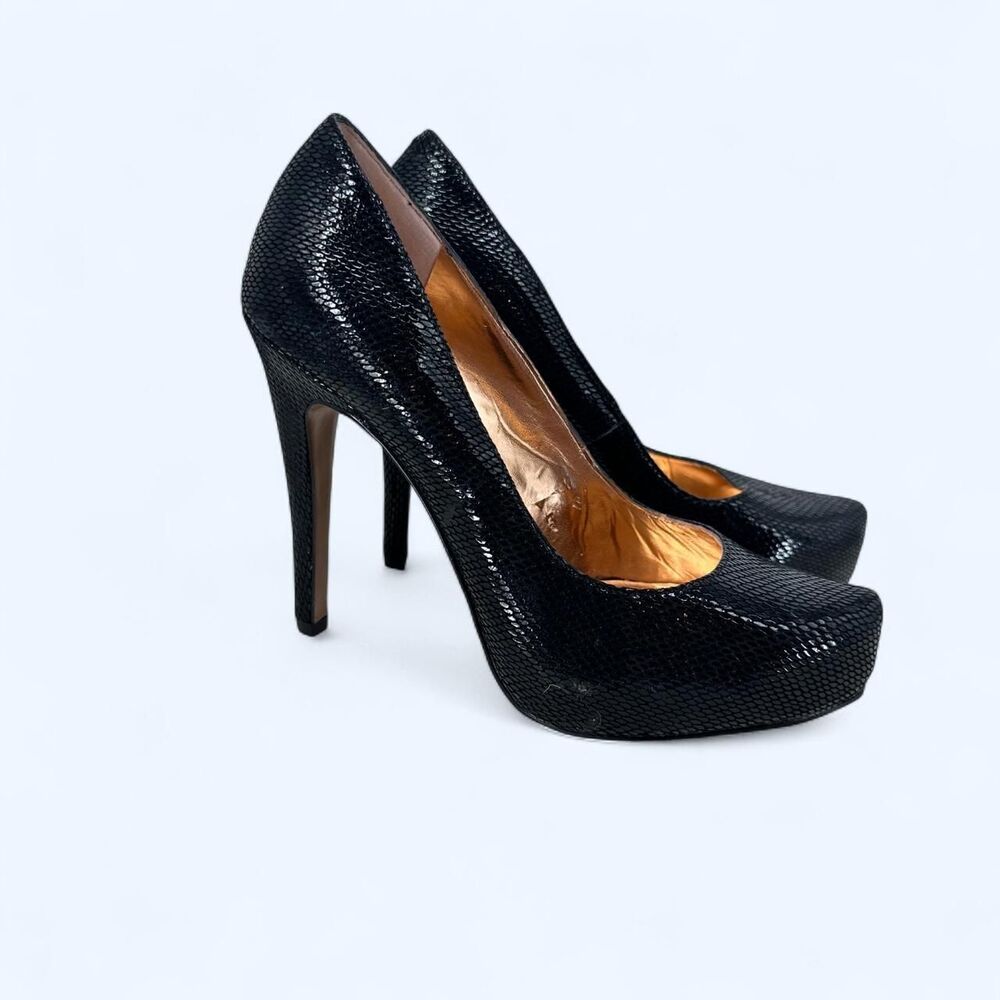 BCBGeneration NWOT BG-Parade Black Genuine Leather Snake Pumps Size 7.5